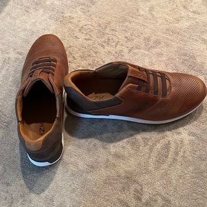 Kizik men's shoes size 12